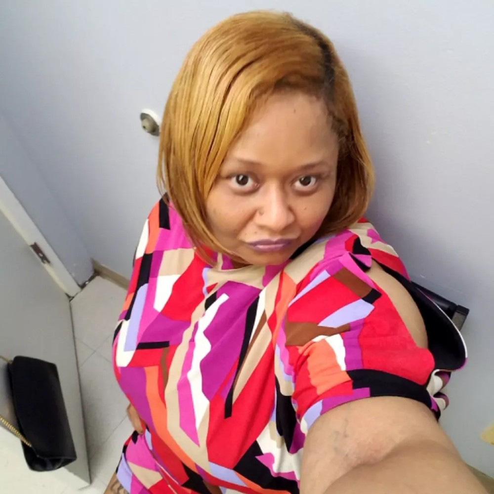 Meet your Posher, Simone